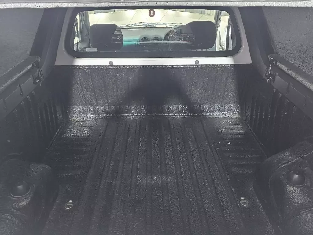 Nissan Np 200 1.6i Safety Pack PU SC Aircon