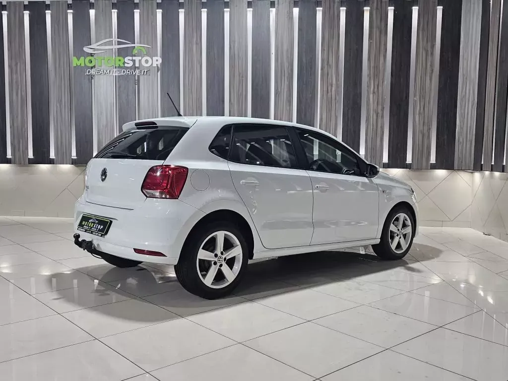 Volkswagen Polo Vivo 1.6 Highline 5Dr