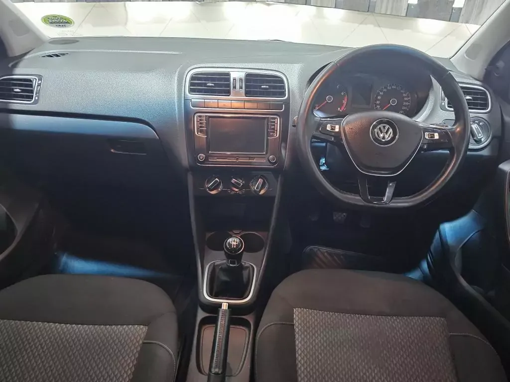 Volkswagen Polo Vivo 1.6 Highline 5Dr