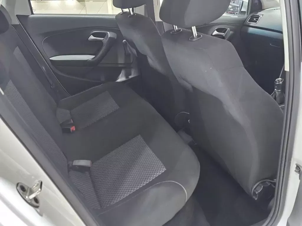 Volkswagen Polo Vivo 1.6 Highline 5Dr