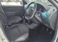Nissan Np 200 1.6i Safety Pack PU SC Aircon