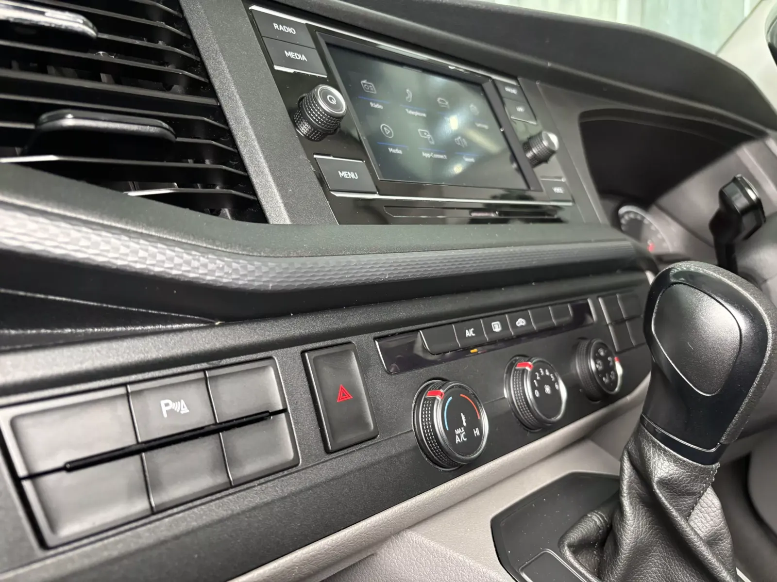 Volkswagen Kombi 2.0 TDI Auto (103kW) Trendline
